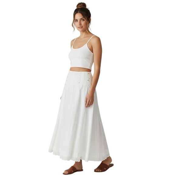 Intuitions Dresses & Skirts - Intuitions Womens 12 White Linen Blend Maxi Skirt Eyelet Lace Trim Boho Fairy